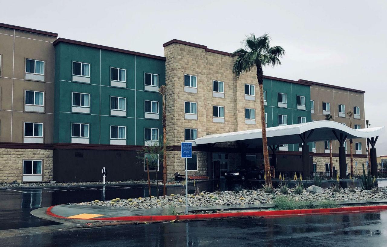 Best Western Plus Desert View Inn & Suites Cathedral City Exterior photo